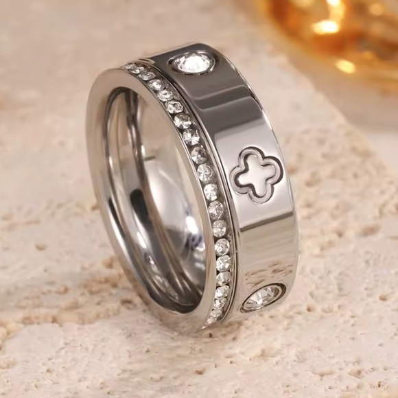 Gold Clover Eternity Band with Pavé Crystals Ring Set - Picture 3 of 9